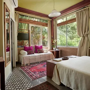 Palm Gallery Garden House Hotel
